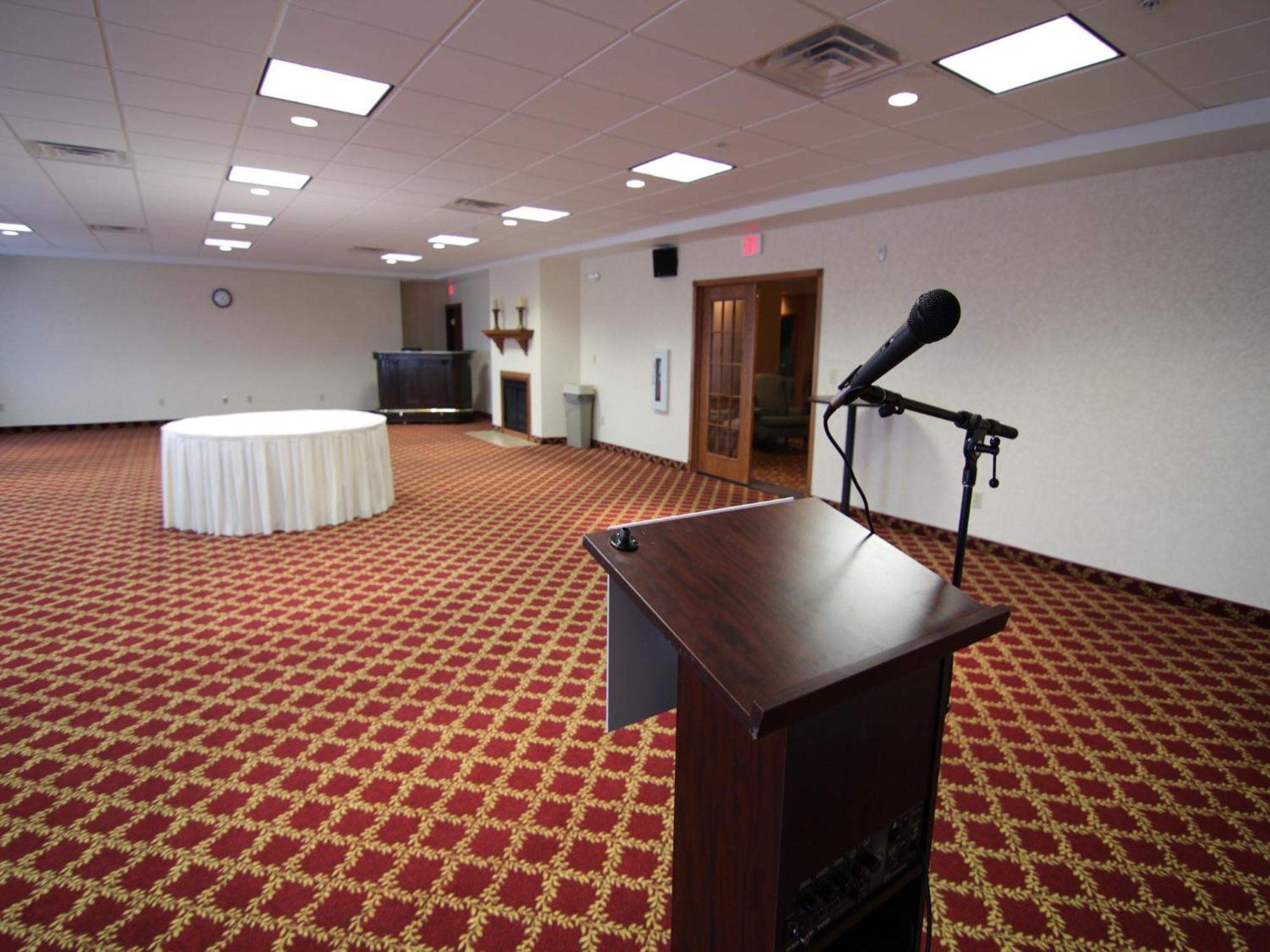 Town & Country Inn And Suites Quincy Exteriör bild